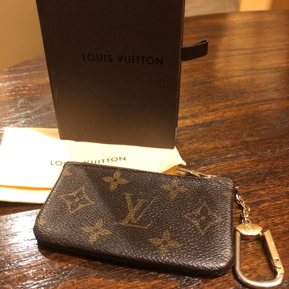 louis vuitton change wallet